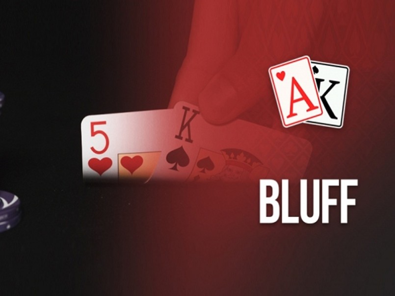 Những lợi ích khi chơi bluff trong poker là gì